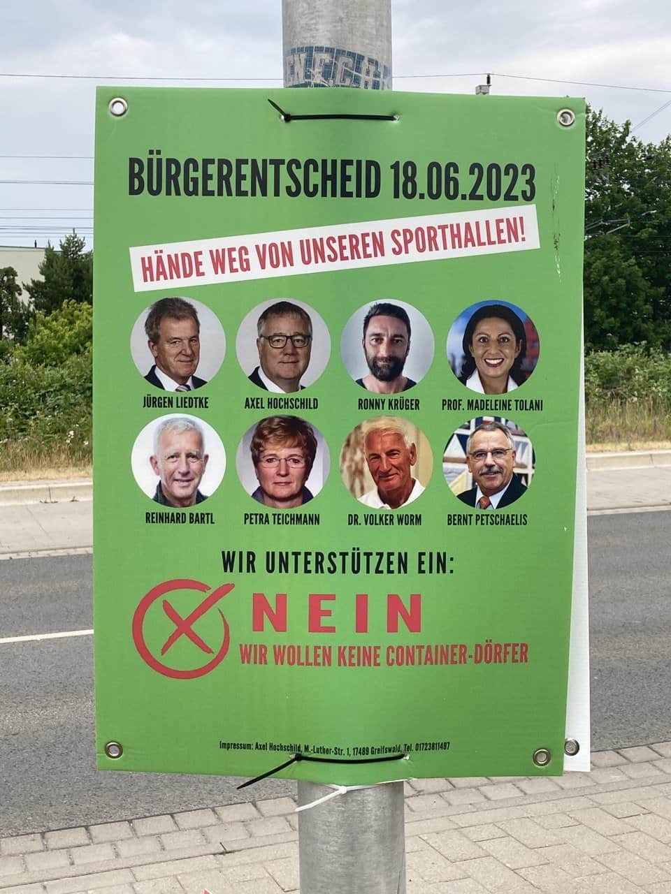 Dieses Plakat wirbt dafür, beim Bürgerentscheid mit nein zu stimmen.